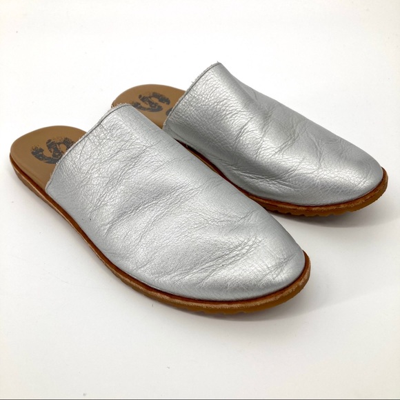 Sorel Shoes - Sorel: silver leather “Ella” slip-ons (8.5)